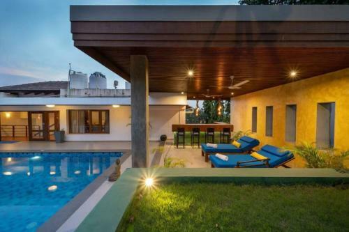 Villa Whitehouse By Hireavilla, Candolim