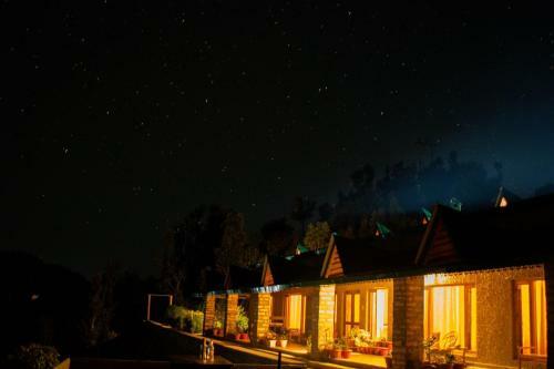 Lodge Aarish- Your Mountain Home !
