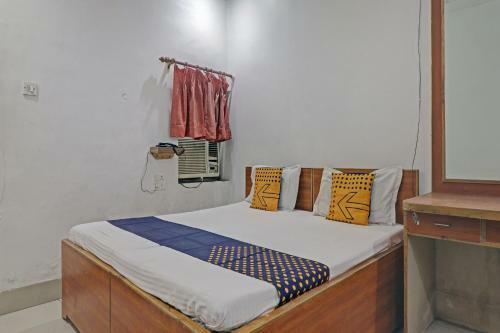 Spot On 81126 Hotel Indrashan
