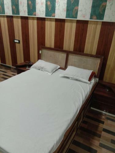 Oyo 83090 Hotel Palash Inn
