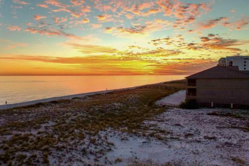 Apartamento Vibrant Navarre Condo With Pool And Beach Access!