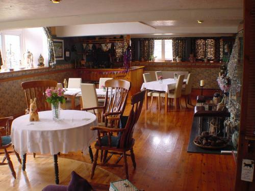 Hostal The Old School House