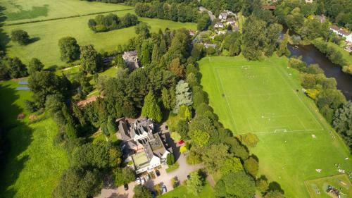 Glen-yr-afon House Hotel