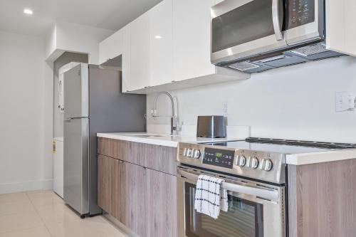 Lh Suites
