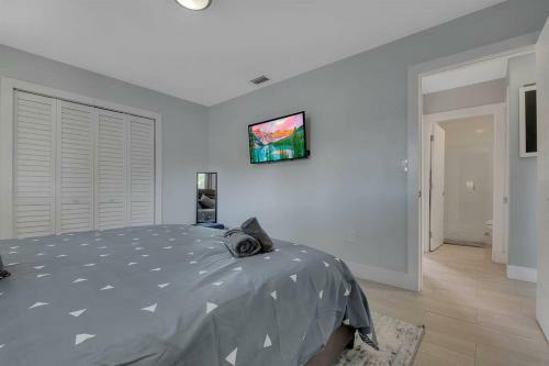 Modern Design District 4 Bed 2 Bath Gated Home