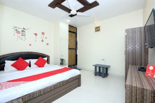 Oyo 27933 Hotel Green Valley
