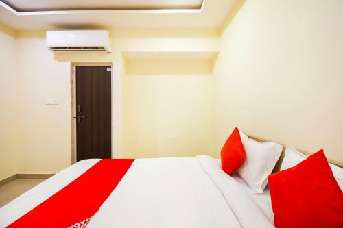 Oyo Flagship 45586 Hotel Airport Inn