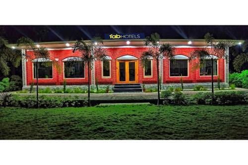 Fabhotel Corbett Green View Garden And Stay