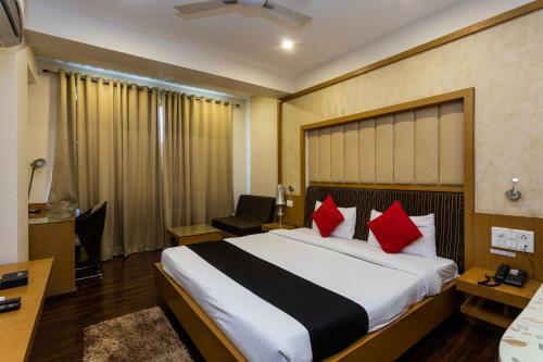 Capital O 5970 Hotel Balaji Central