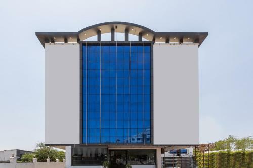 Capital O 5970 Hotel Balaji Central
