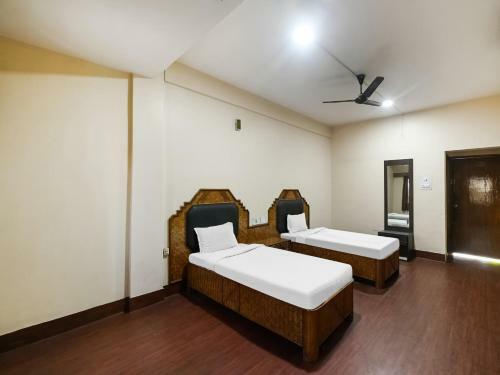Hotel Capital O 84581 The Prestige Tridev