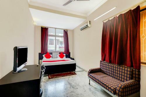 Hotel Oyo 81106 Safari Residencia