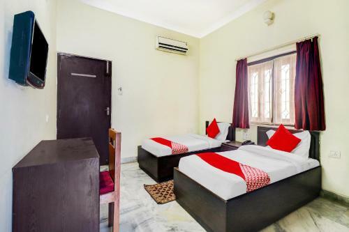 Hotel Oyo 81106 Safari Residencia