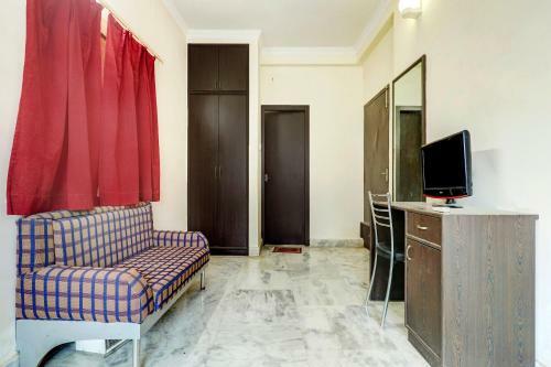 Hotel Oyo 81106 Safari Residencia