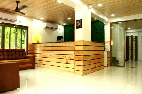 Betel Palm Hotel