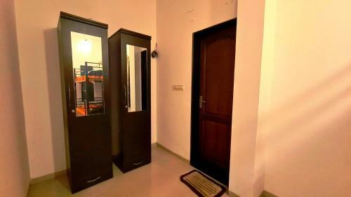 Lifespace- Spacious Hostel In A Luxurious Villa
