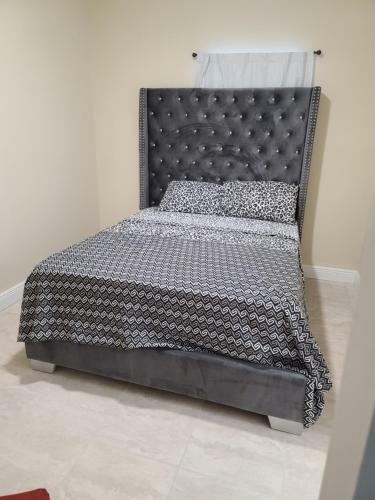 House With 2 Master Bed, 2 Living Rooms,