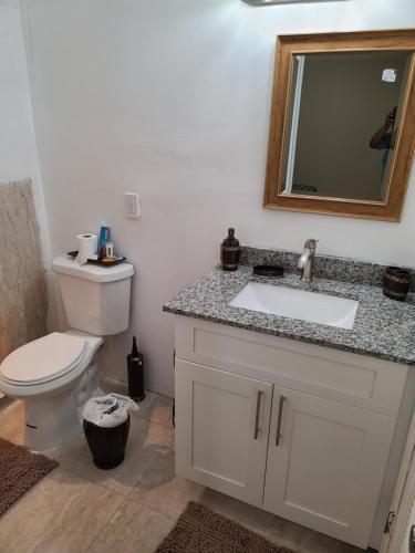 House With 2 Master Bed, 2 Living Rooms,