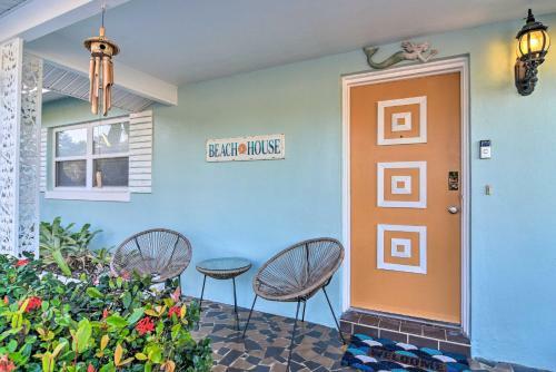 Lush Seminole Surf Inn With Backyard Fire Pit