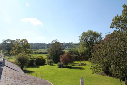 Hostal Broncoed Uchaf Country Guest House