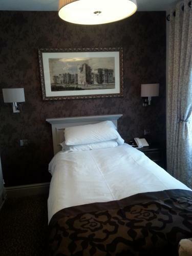 Hotel Punch House Monmouth