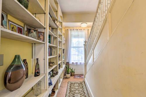 Central Albany Home With Covered Porch And Patio!