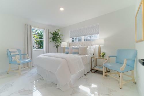 Newly Renovated 5 Bed/3 Bath Modern Home