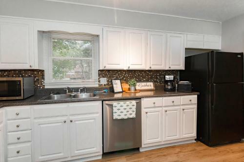 Luxury Home W/gameroom Kingsizebed Near Six Flags