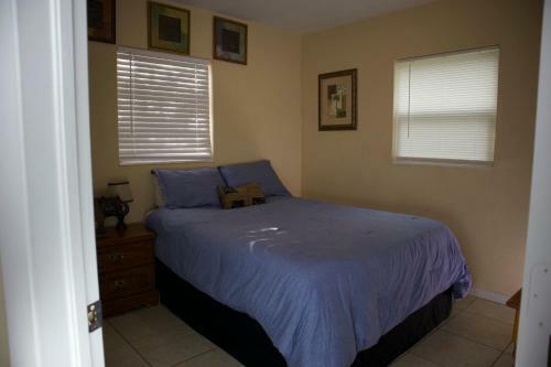 Great Location Near Downtown & Airport