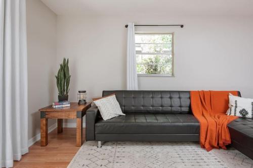 **tampa Urban Convenience **