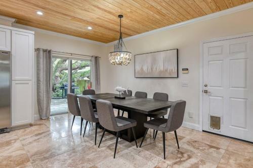 Golden Mile Beach Retreat
