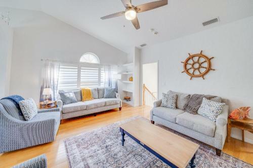 4br House, 2 Blocks From The Beach