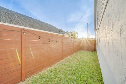 4br House, 2 Blocks From The Beach