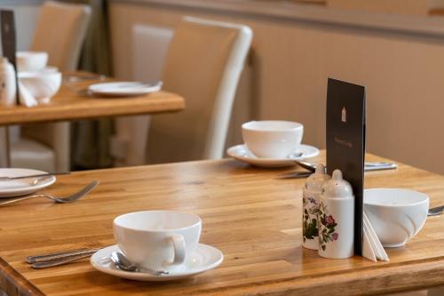 Hostal Estuary Lodge Hotel And Restaurant