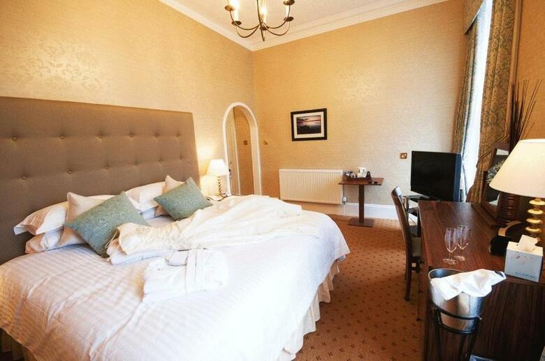 Mackays Hotel