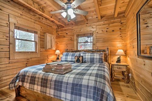 Rustic Clayton Log Cabin With Hot Tub And Views!
