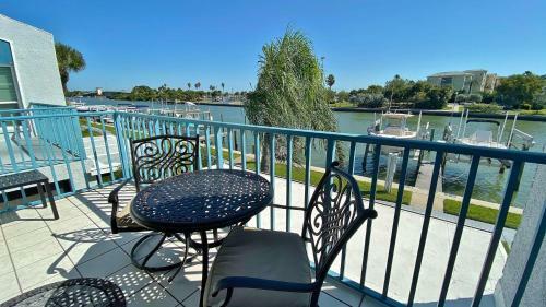 Madeira Beach Yacht Club By Teeming Vacation Rentals