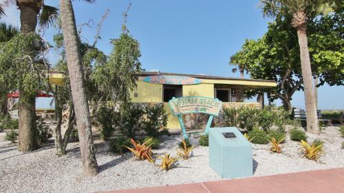 Caprice Resort By Teeming Vacation Rentals