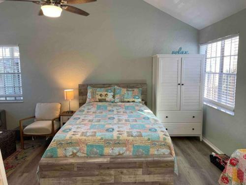Cozy Cottage On Mad Beach - Newly Renovated!!