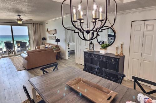 Apartamento Barefoot Bliss - Beachfront Condo - Sleeps 14