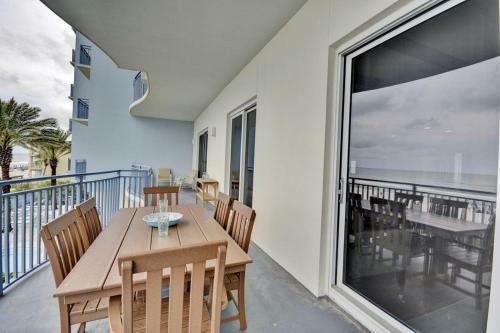 Apartamento Sterling Breeze 203