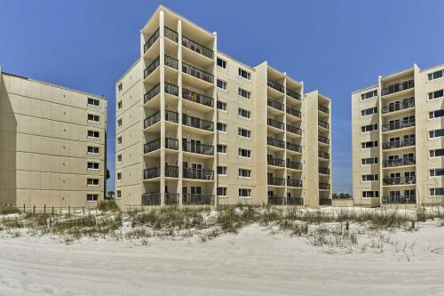 Apartamento Coastal Abode At Pinnacle Port A Beachfront Oasis