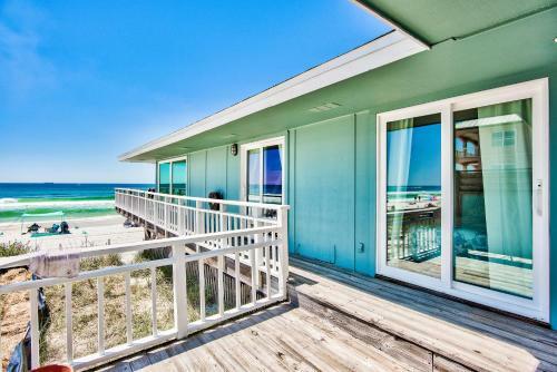 Island Time- Wonderful Private Beachfront Home - Beautiful!!!