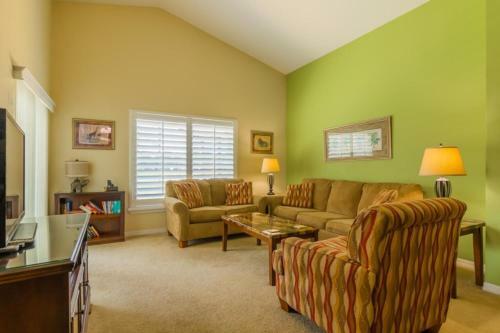 Mark's Sunrise Lakes Villa Home