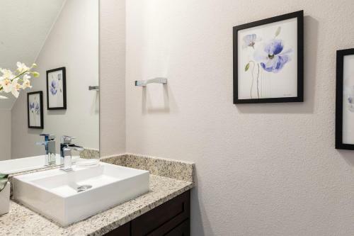 4 Br 4 Ba Deluxe Villa Full Kitchen 5min To Disneyworld