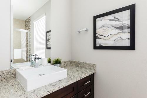 4 Br 4 Ba Deluxe Villa Full Kitchen 5min To Disneyworld