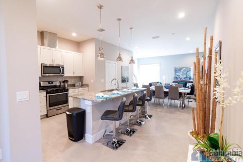 4 Br 4 Ba Villa Central Location Near Disney 1804ft�