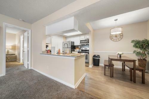Apartamento Conveniently Located 2 Br W Self Check-in Buckhead