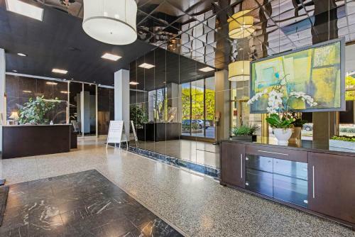 Apartamento 804 Free Parking Modern Downtown Apt, Great Wifi
