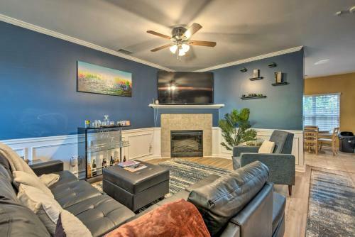 Elegant Townhome About 8 Mi To Downtown Atlanta!